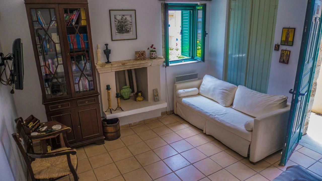 Sylvia'S Guest House Kavrokhorion Dış mekan fotoğraf